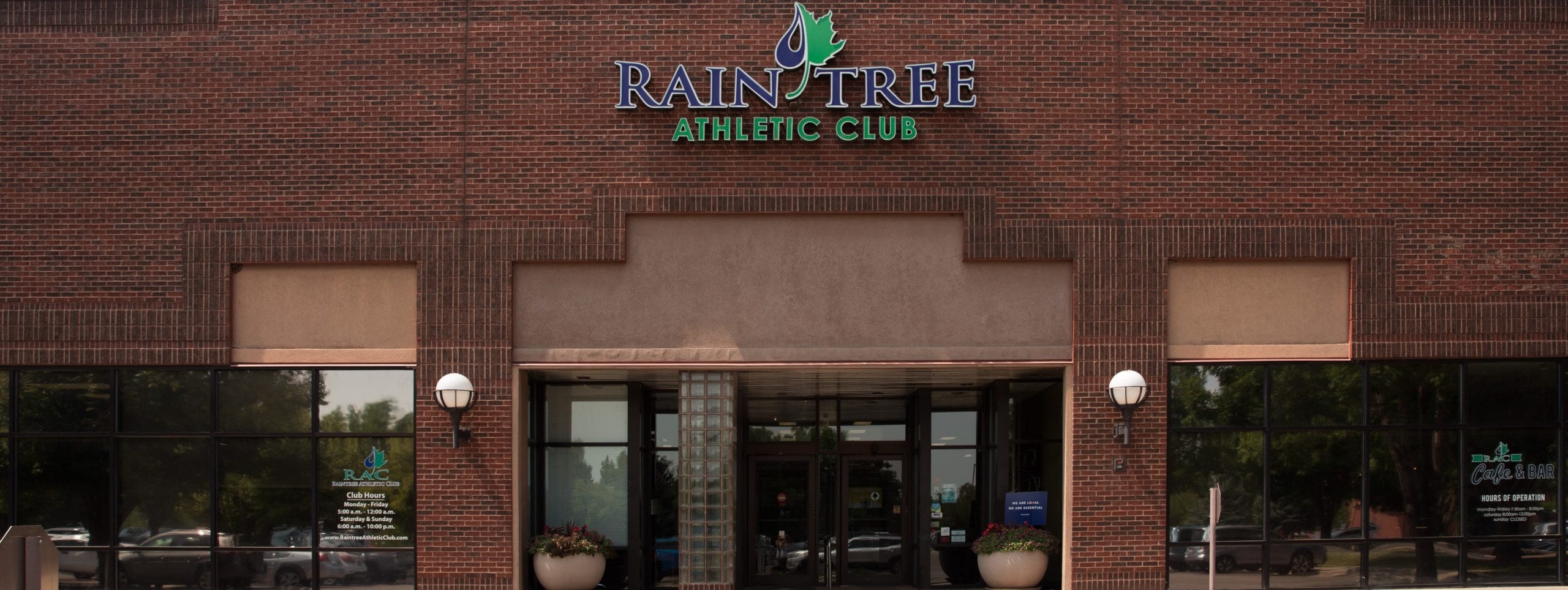 Raintree Athletic Club main entrance